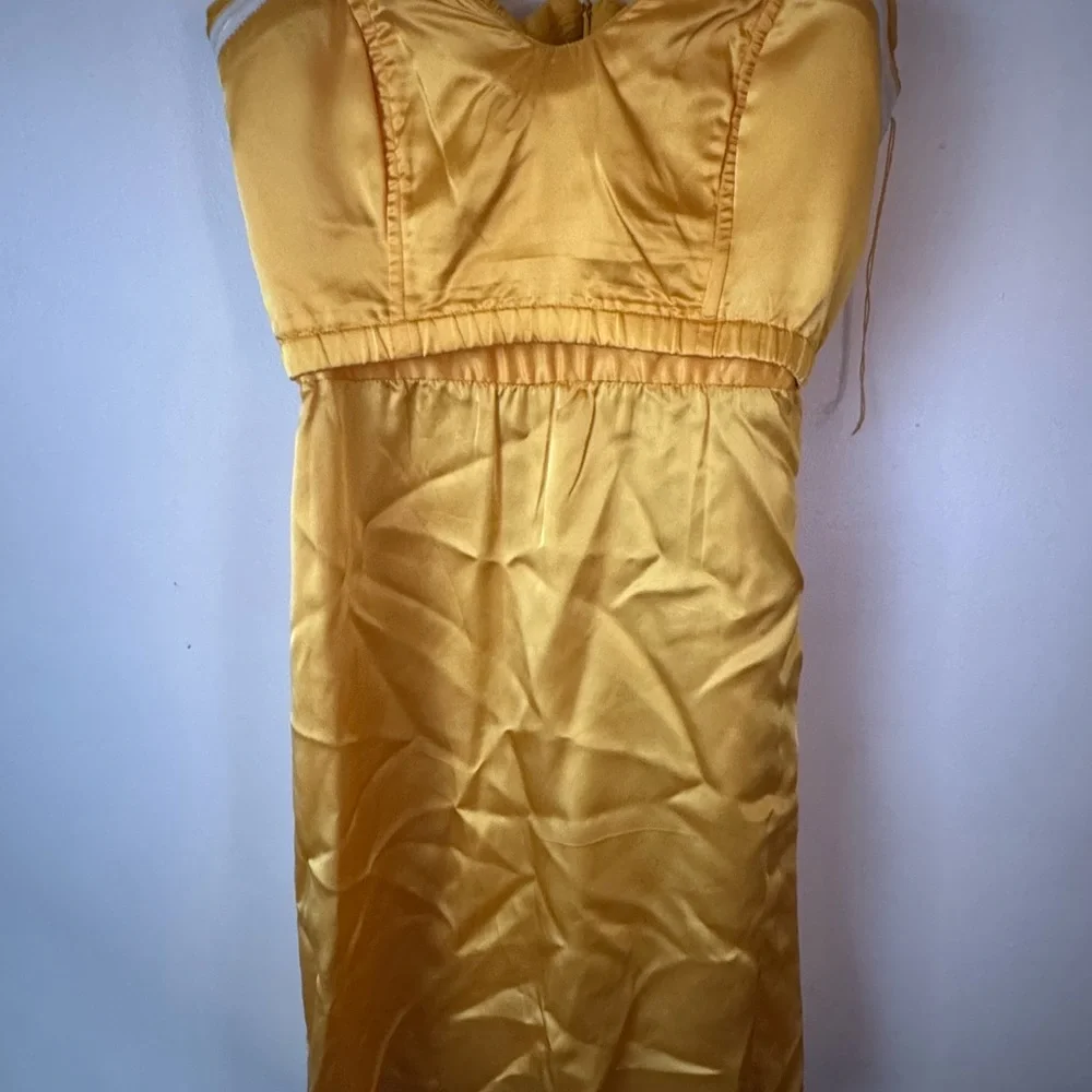 Elegant Yellow Spaghetti Strap Dress - Picture 9 of 10